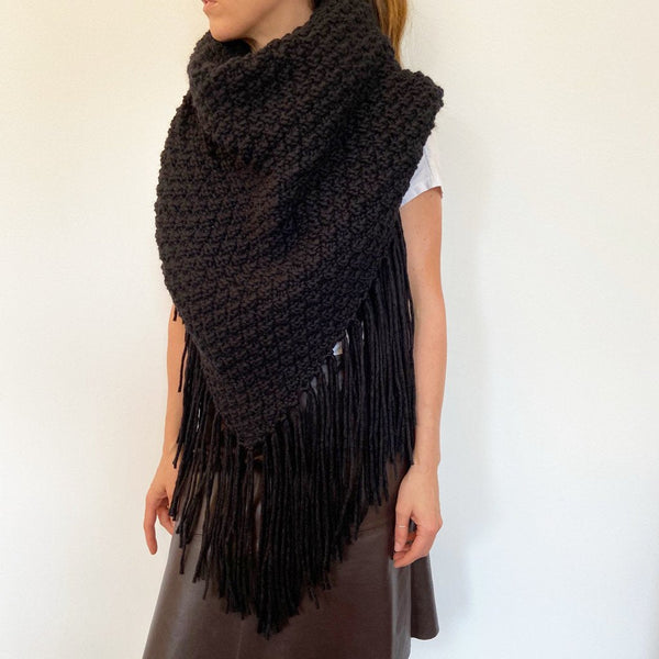 SCULLY STRICKTUCH SCHWARZ